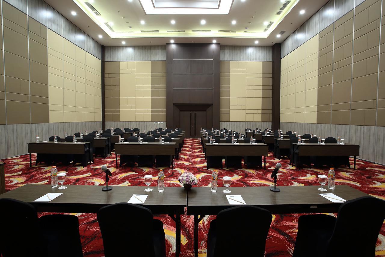 Bigland Hotel & Convention Sentul بوكور المظهر الخارجي الصورة