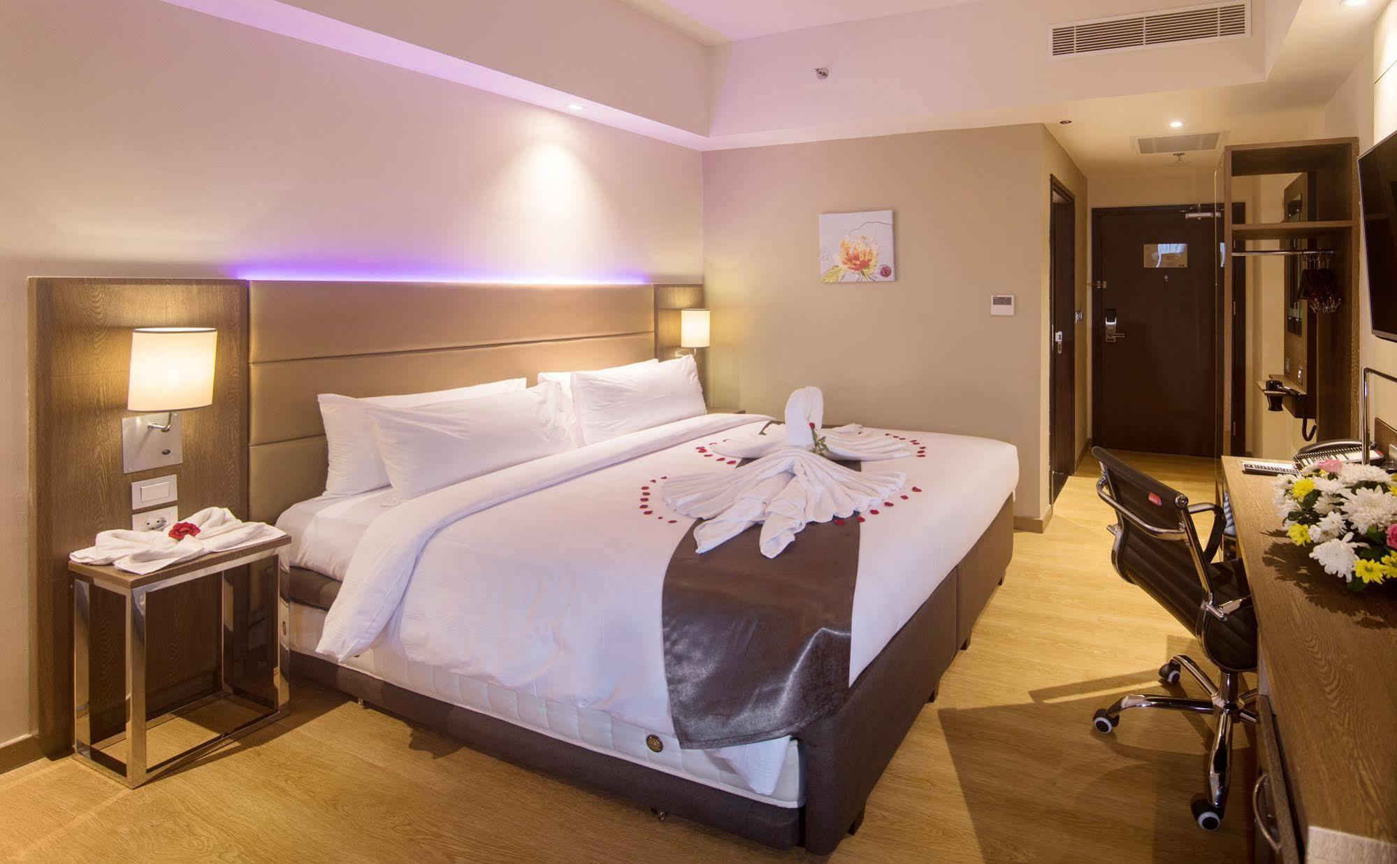 Bigland Hotel & Convention Sentul بوكور المظهر الخارجي الصورة